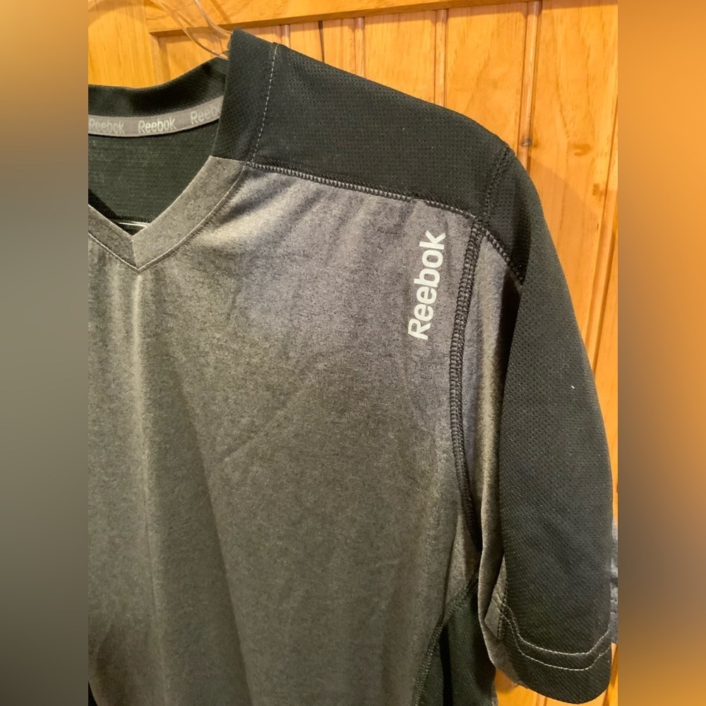 Reebok Men's Charcoal and Black V-Neck Tee - Picture 2 of 3